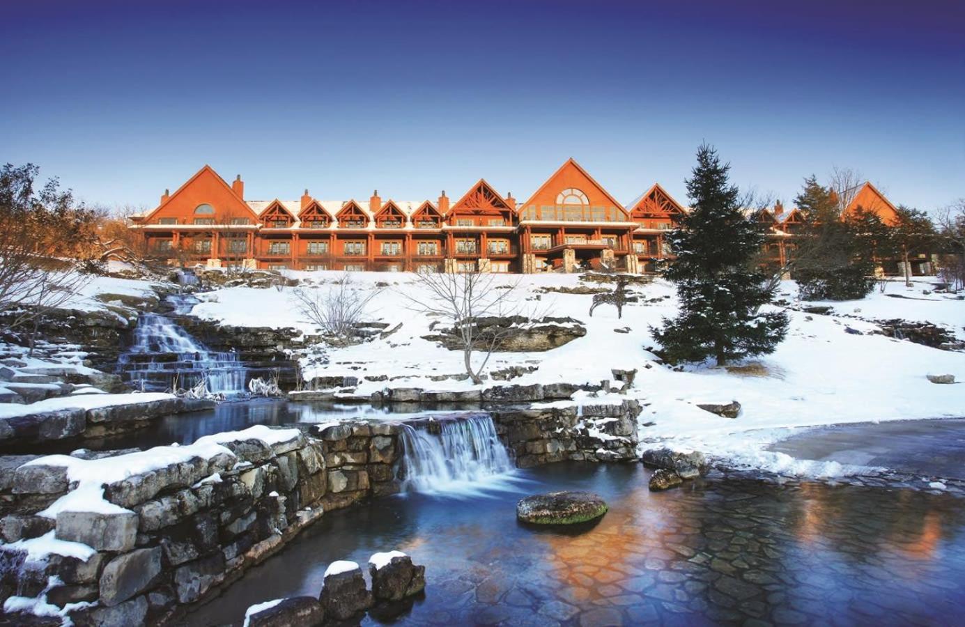 Penthouse Thousand Hills Golf Front Condo With Pool Close To 76 And Sleeps 8 Branson Exterior photo